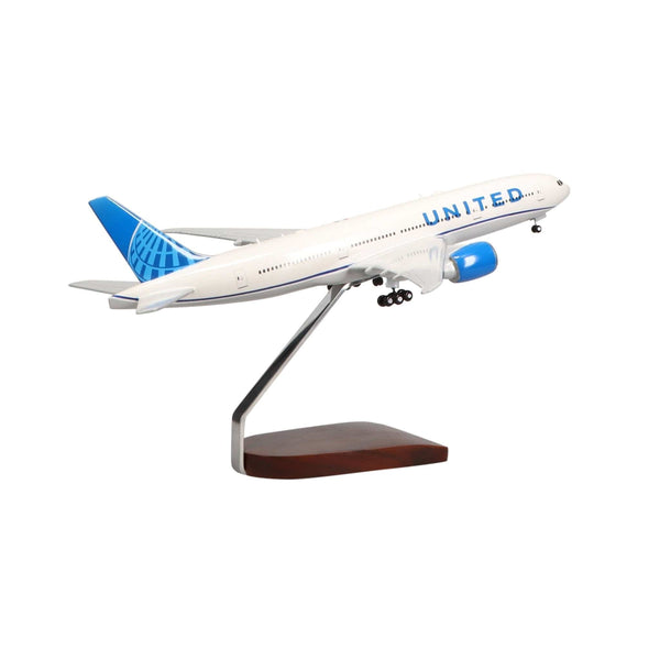 Boeing 777-200 United Airlines (2019 New Livery) Large Mahogany Model